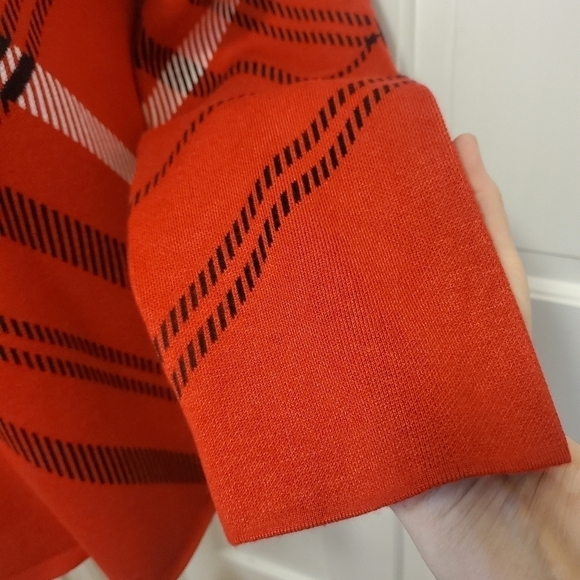 Chelsea & Theodore Plaid Print Sweater Size Large, Business Casual - Picture 3 of 9